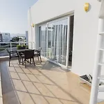 в комплексах цезарь и цезарь блю Apartment *