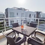 в комплексах цезарь и цезарь блю Apartment Boghaz