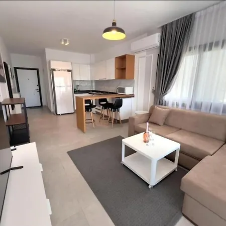 в комплексах цезарь и цезарь блю Apartment *
