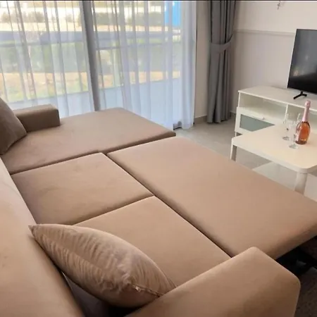 Apartment в комплексах цезарь и цезарь блю Boghaz